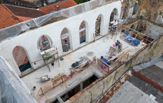 Fachada e fundações avançam na recuperação do Casarão de São Vicente