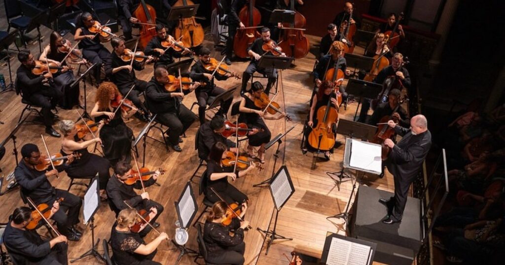 Soprano Daniella Carvalho participa de concerto da Amazonas Filarmônica no Teatro Amazonas